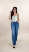 Load image into Gallery viewer, Vero Jeans
