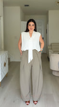 Load image into Gallery viewer, The Most Stylish Pants - Olive
