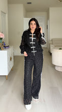 Load image into Gallery viewer, The Extraordinary Comfy Set
