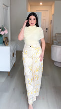 Load image into Gallery viewer, Yellow Flowers Embroidered Jeans
