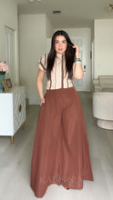 Load image into Gallery viewer, Trina Palazzo Pants - Brown

