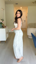 Load image into Gallery viewer, Jill Barrel Jeans
