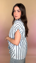 Load image into Gallery viewer, Clau Stripes Blouse
