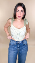 Load image into Gallery viewer, Vero Jeans
