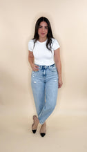 Load image into Gallery viewer, Gillie Cropped Jeans
