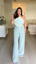 Load image into Gallery viewer, Stunning Flower Two Piece Set
