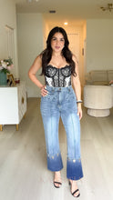 Load image into Gallery viewer, Pretty in those Jeans
