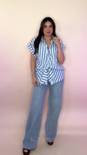 Load image into Gallery viewer, Clau Stripes Blouse
