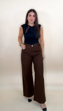 Load image into Gallery viewer, Brownie Cutout Waistband Jeans

