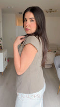 Load image into Gallery viewer, Lumi Napoleon Vest
