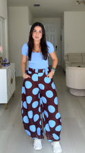 Load image into Gallery viewer, Abbie Barrel Pants - Brown
