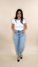 Load image into Gallery viewer, Gillie Cropped Jeans
