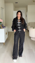 Load image into Gallery viewer, The Extraordinary Comfy Set
